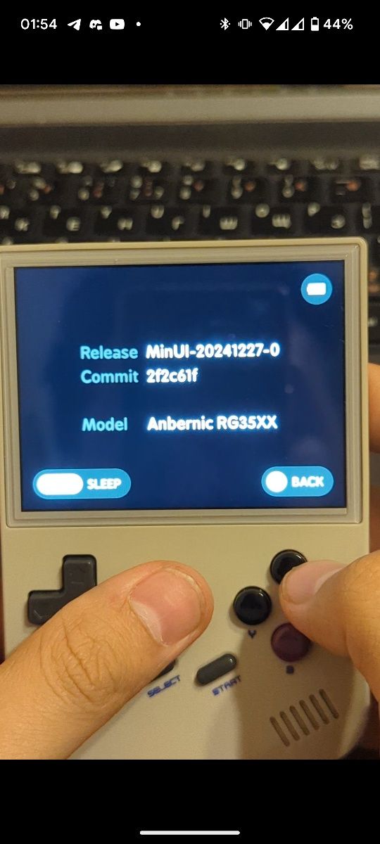 Anbernic rg35xx карманная приставка