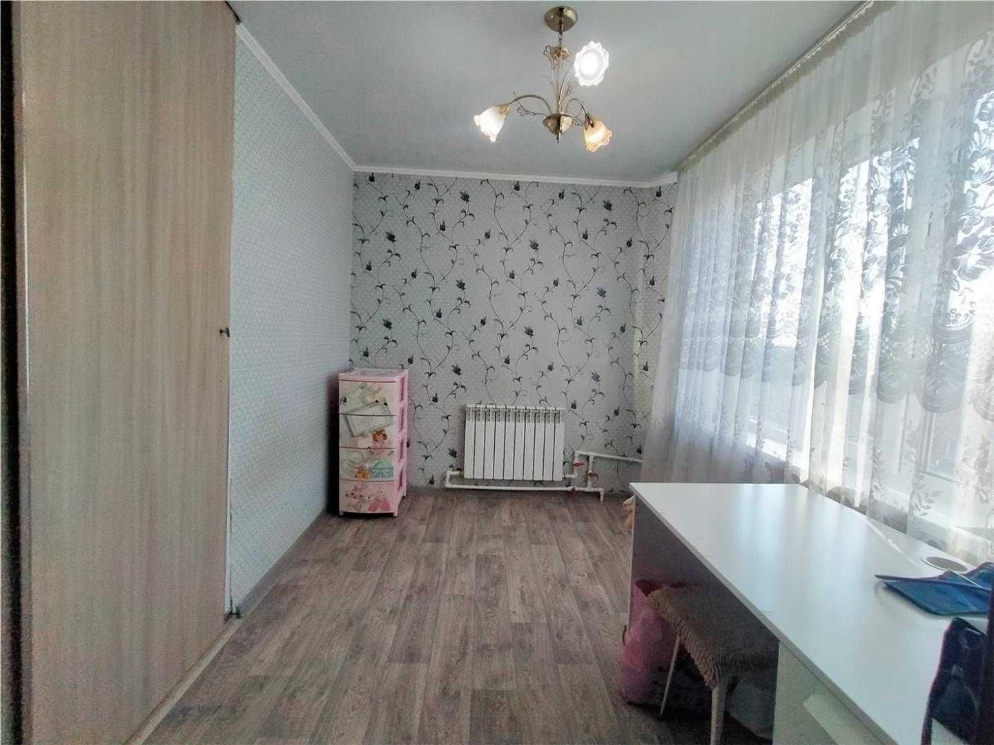 3х ком кв 6 мкр рядом с АянПасажем, ремонт - заходи и живи