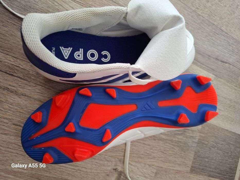 Vând ghete fotbal Adidas COPA