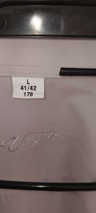 Комплект мъжки  костюм CARDUCCI и 2 бр. ризи VEGEA