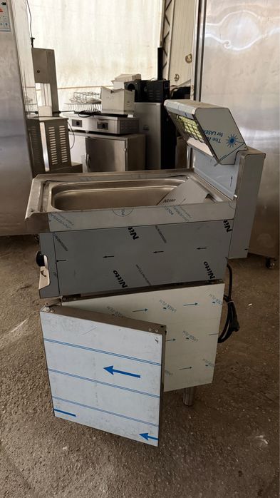 Aparat profesional pentru mentinut cartofii calzi