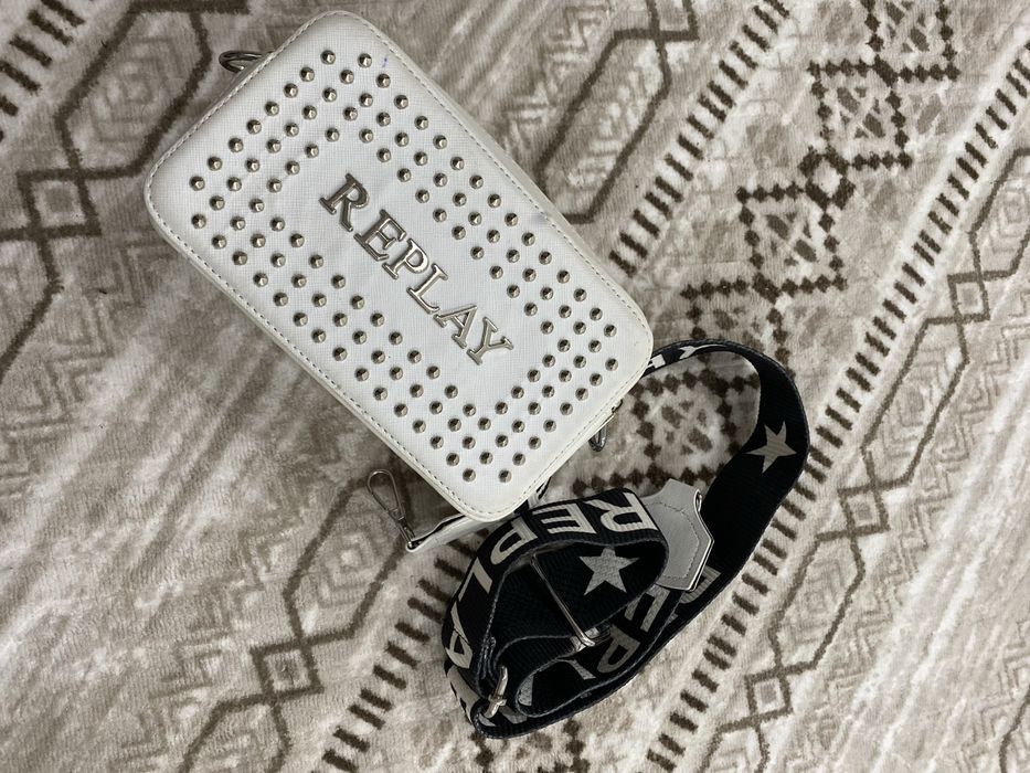 Дамска бяла чанта