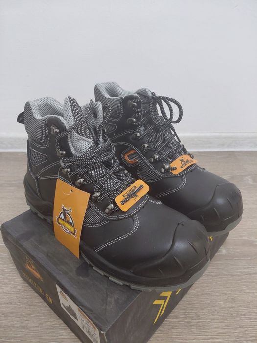 Спец ботинка сатамын