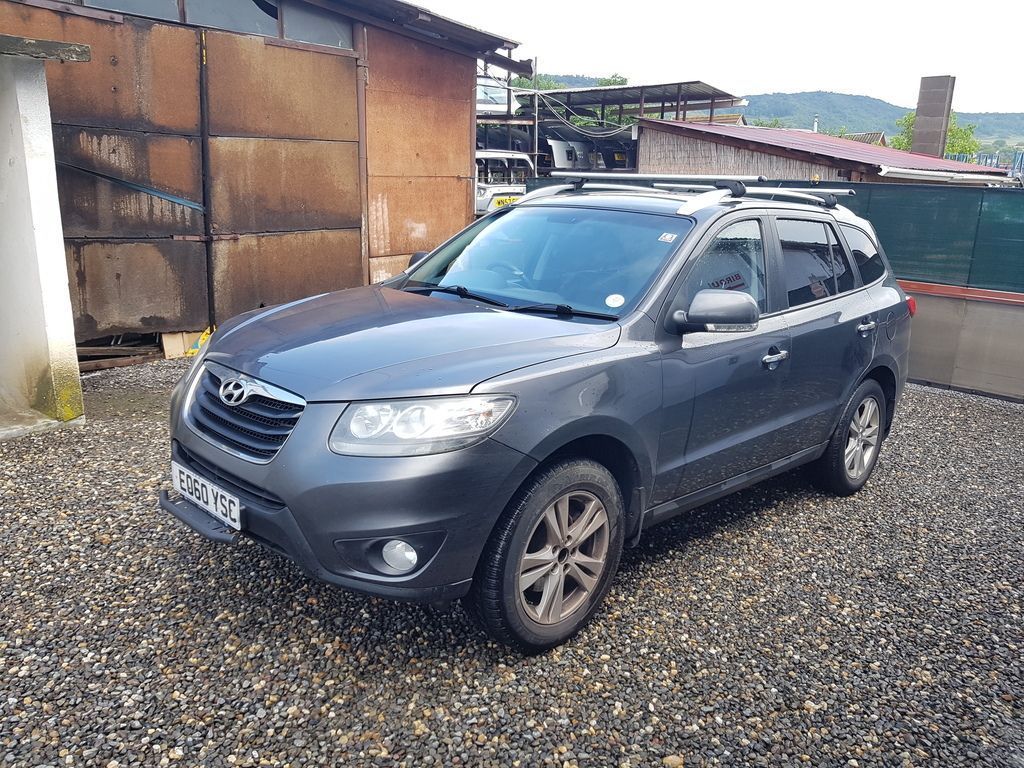 Dezmembrez Hyundai Santa Fe 2 Facelift 2.2 Diesel 2010-2012