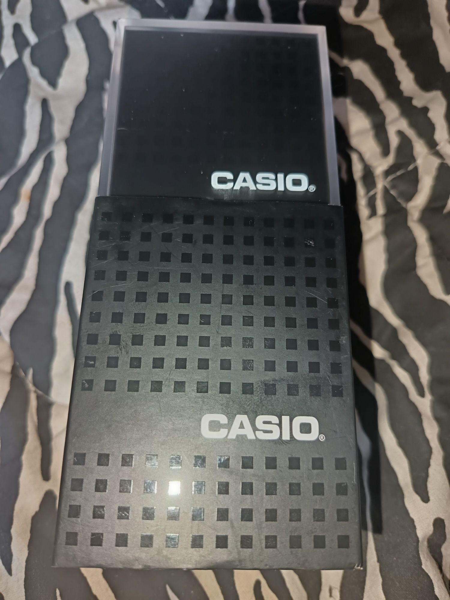 Часовник CASIO Чисто нов