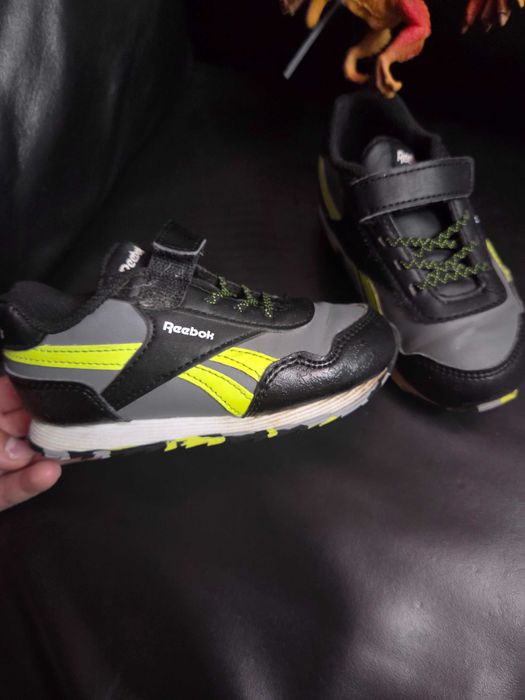 Adidasi baieti reebok