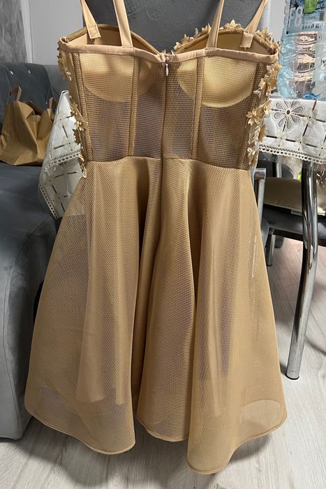 Rochie beige cu flori