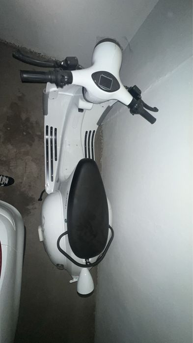 Scuter electric Quazzar e-Divine Plus – 0 km, ca nou