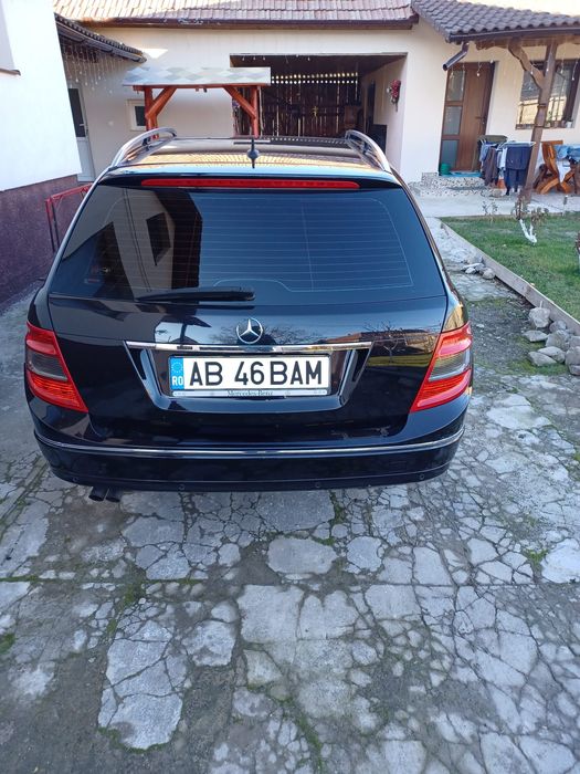 Vând Mercedes C220 CDI, an fabricație 2010, cutie automată 6+1 trepte