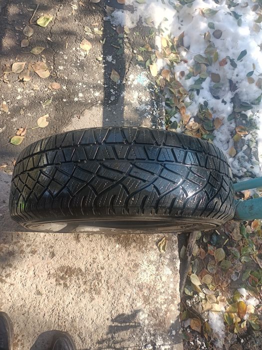 Всесезонка 225/65/17 в идеальном состоянии