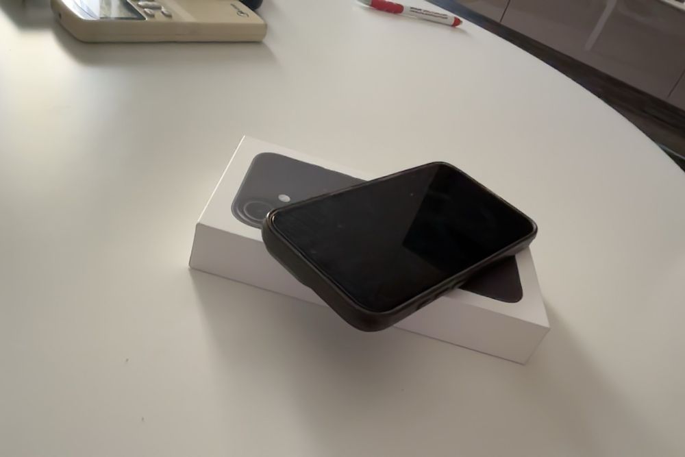 IPhone-16 black 128 GB apple-16,айфон-16