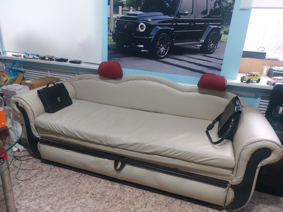 Диван раскладной,бесплатно в хорошем состоянии