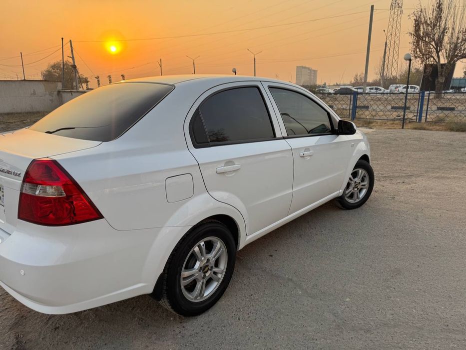 Nexia 3 sotiladi holati ideal