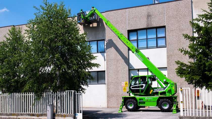 Inchiriez telehandler telescopic roto macara/nacela/stivuitor Manitou