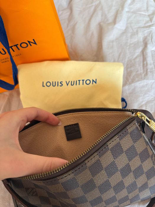 Geanta Louis Vuitton Pochette