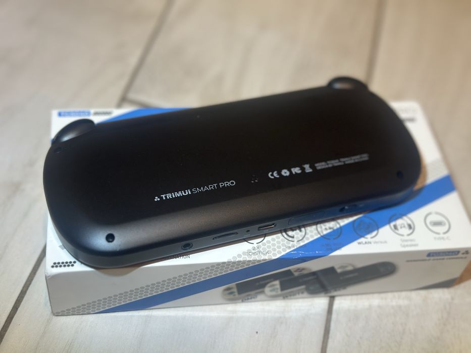 Trimui Smart Pro Преносима Конзола