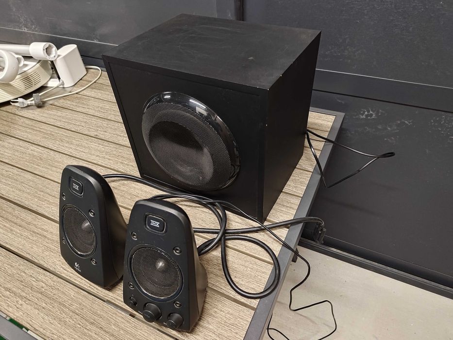 Logitech Z623 2.1 Аудио Система