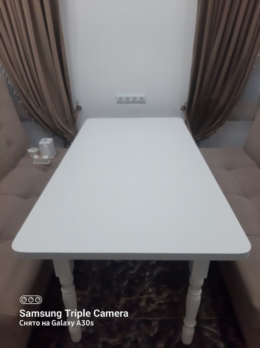 Продам столы со скатертью