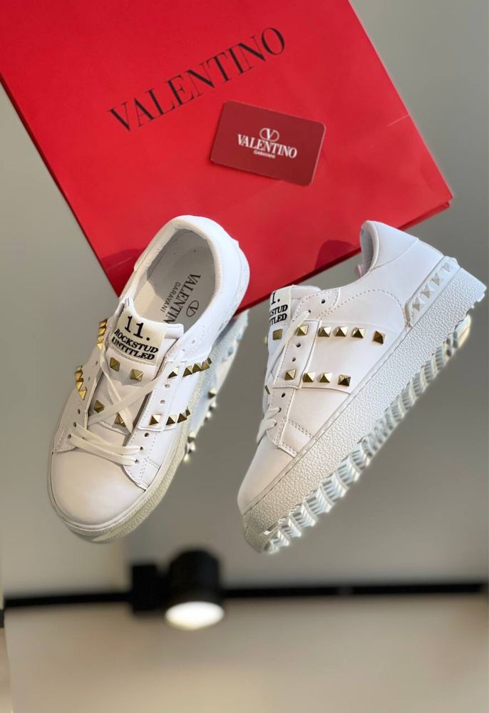 Дамски кецове Valentino