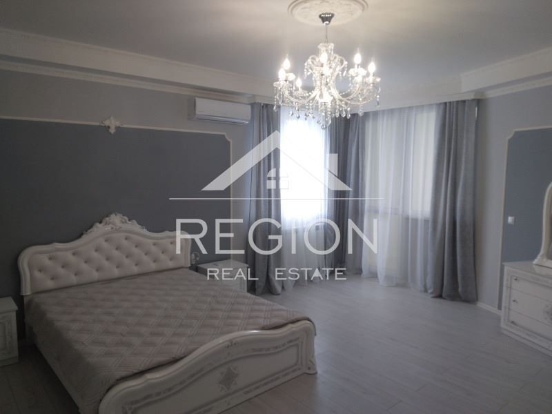 Дава се под наем Многостаен апартамент в Варна, Младост 2 - 300 кв.м за 1600 € - Снимка #4