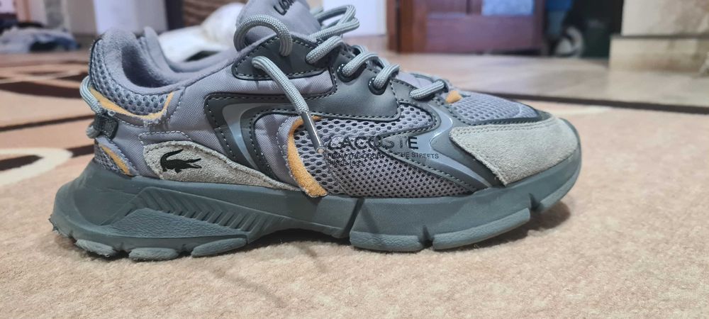 Маратонки Lacoste