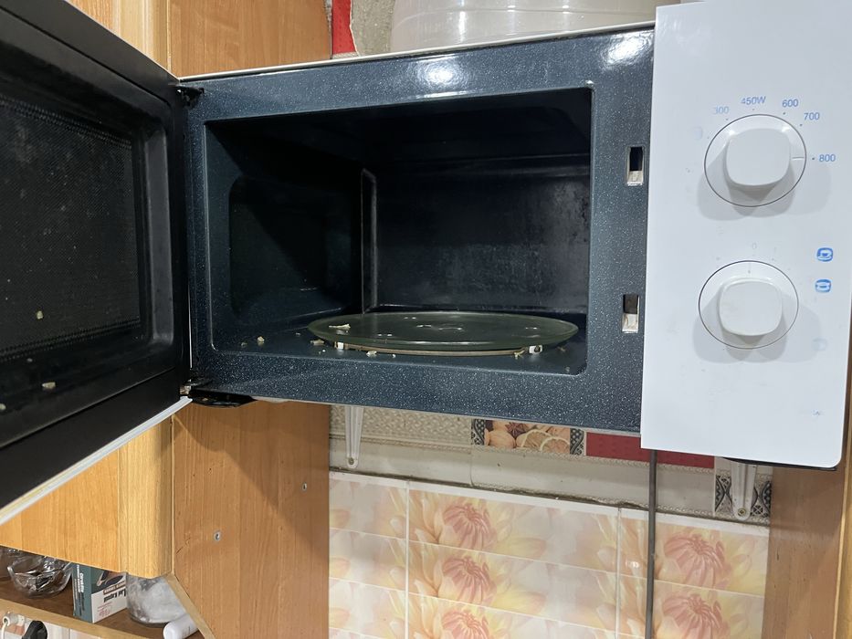 Продам плитку и микроволновку