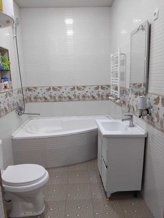 Продаётся 2х комн квартира на 7 этаже Ор-р 6 микрорайон Мебель Файз