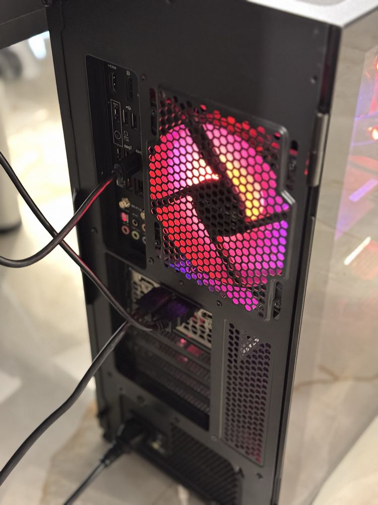Sistem Gaming I9 10850K RX 6700XT 12GB 32GB RAM Full RGB