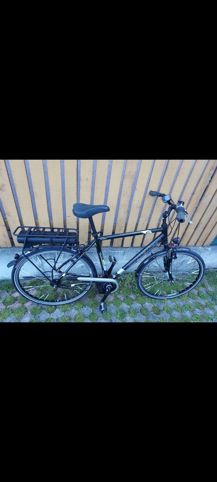 Bicicletă electrică Corratec pe 28", motor și baterie Bosch