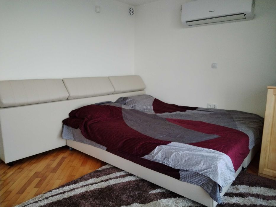 Студио Панорама със сезонен басейн