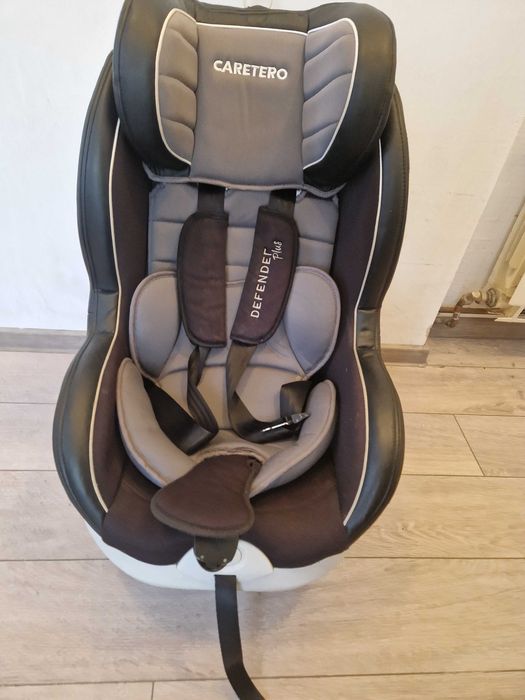 Scaun auto cu isofix