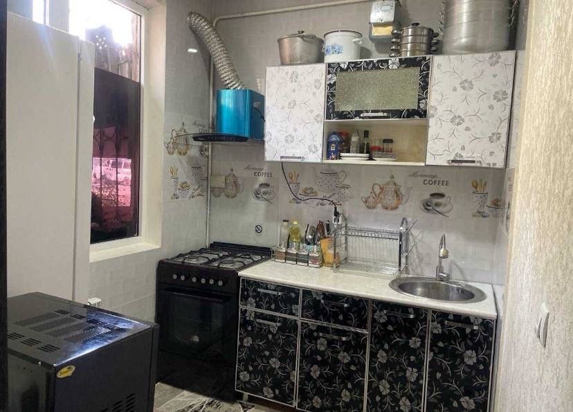 Чиланзар 7 кв 3/1/4 срочно продается