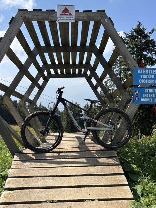 De vanzare bicicleta enduro Polyon Siskiu d7 marime M