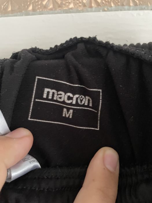 Черни панталони