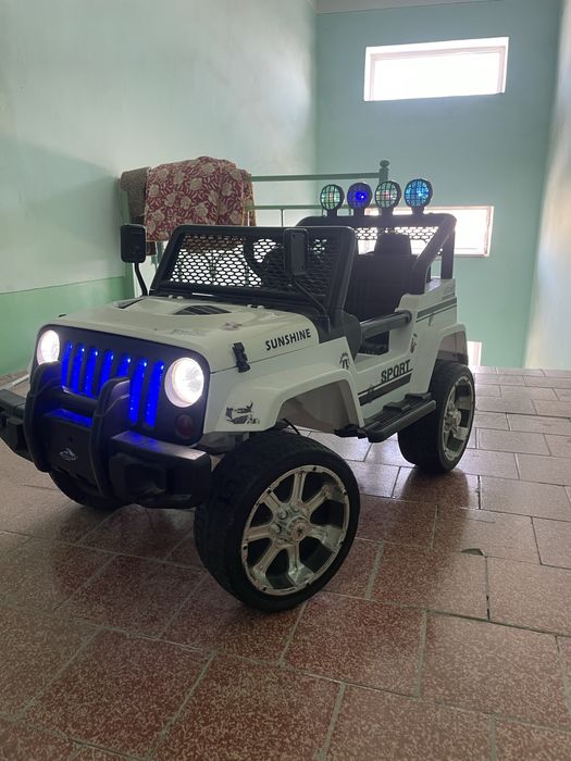 Болалар электромобили сотилади