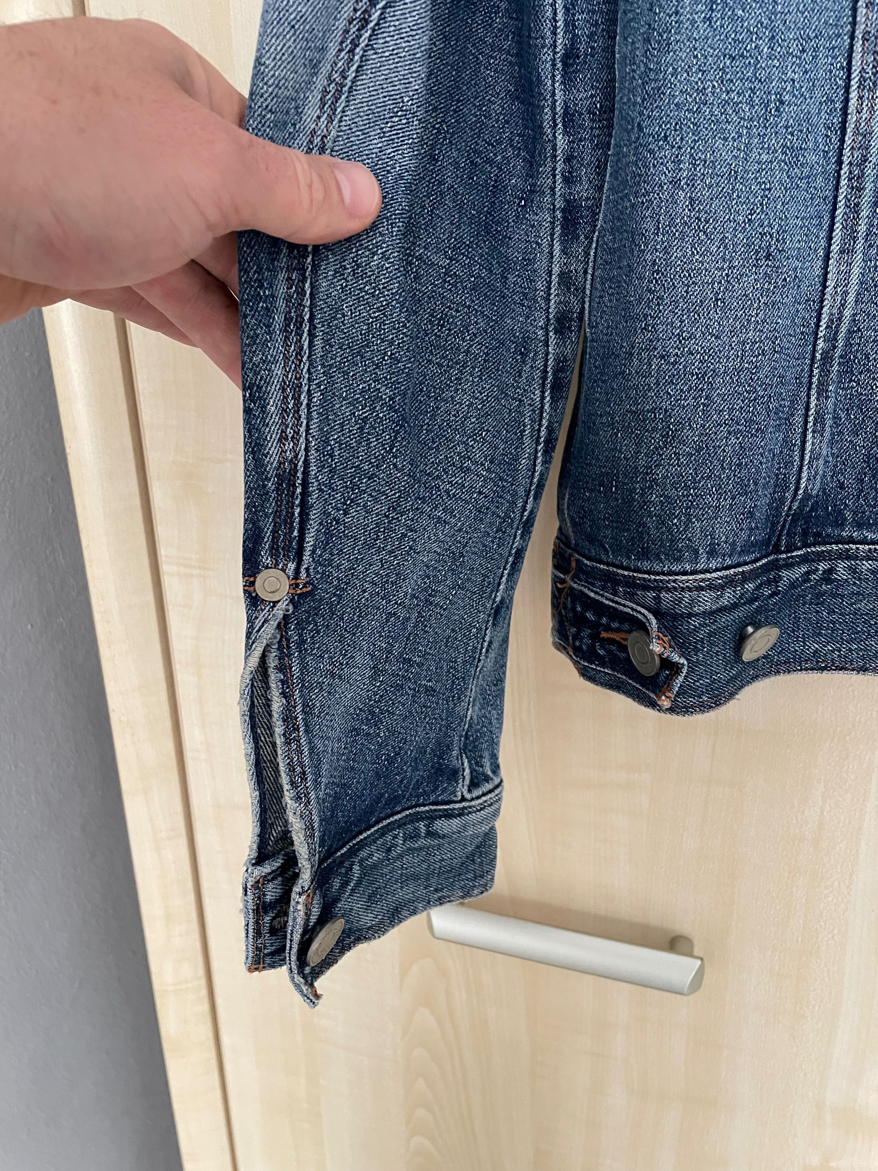 Дънково яке Levi’s  L размир