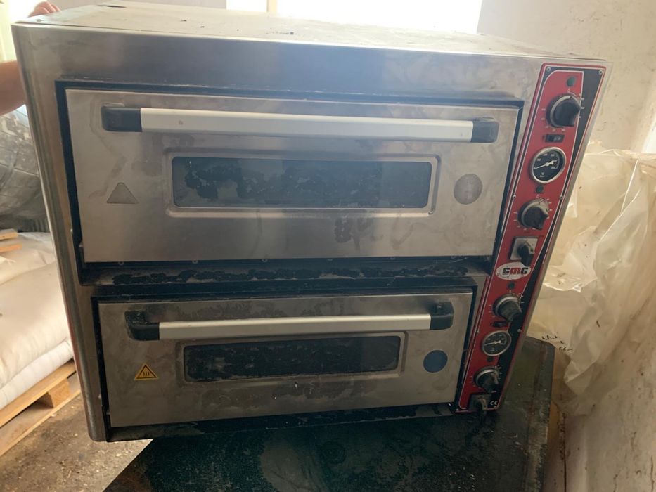 Vand cuptor profesional pentru pizza