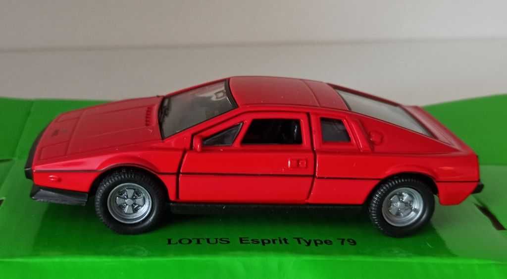 Macheta Lotus Esprit Type 79 rosu - Welly 1/36