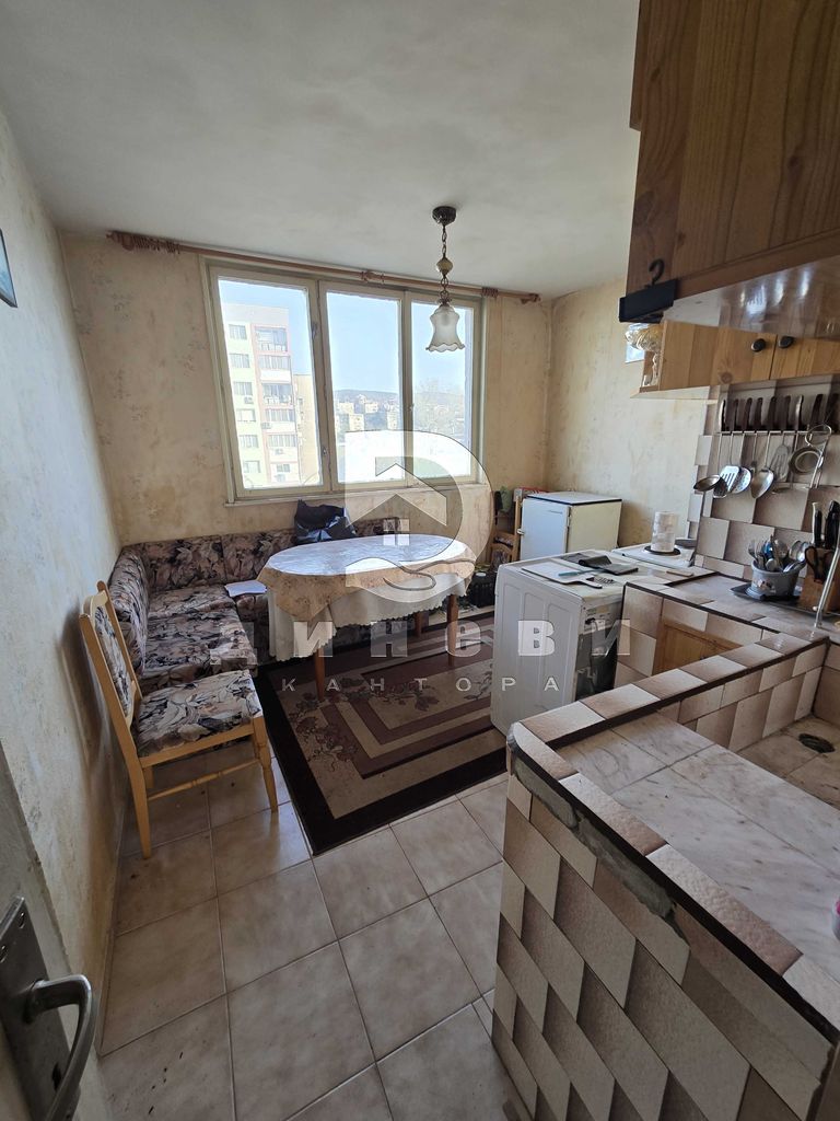 Продава се Четиристаен апартамент в Стара Загора, Три чучура - юг - 74 кв.м за 1028 €/кв.м - Снимка #2