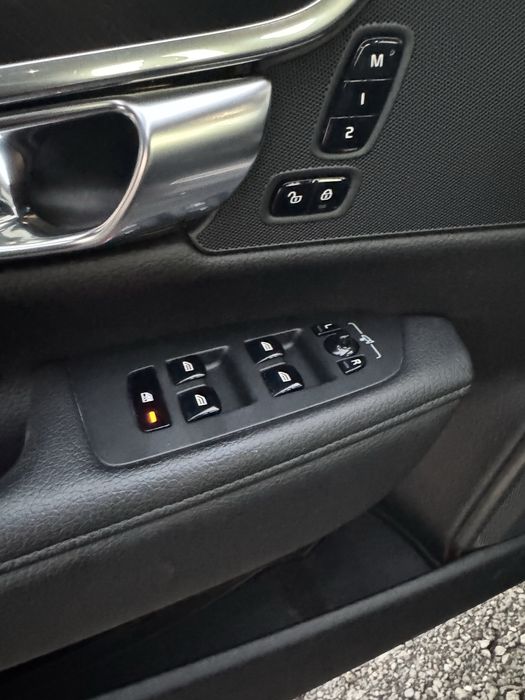 Volvo v90 Cross Country 235cp 4x4