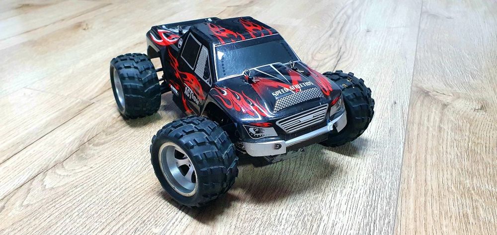 Automodel 2s 1/18 50km/h wltoys a979

Nu are incărcător !

Nu are bate