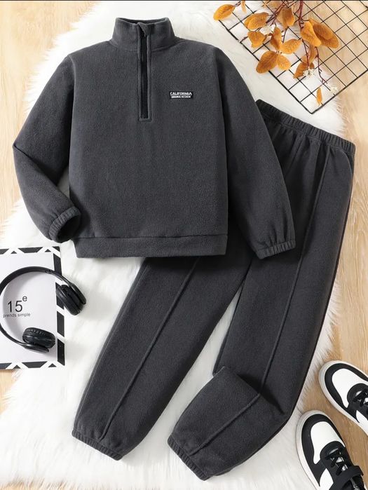 Продам теплый костюм на девочку