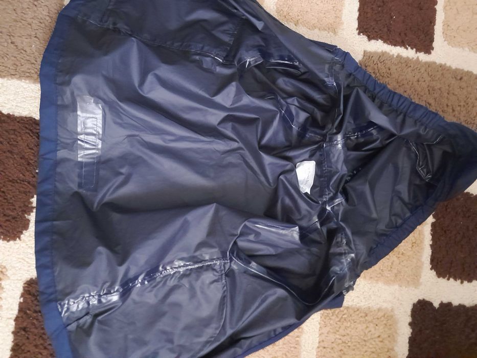 Hainute baieti 6-7 ani: geaca ploaie, pulover