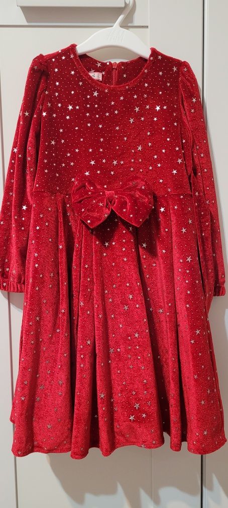 Rochie catifea, roșu intens, deosebită, 5/6 ani, Noua