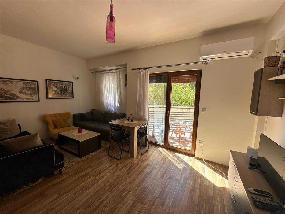 Дава се под наем Двустаен апартамент в Пловдив, Остромила - 81 кв.м за 311.1 € - Снимка #8