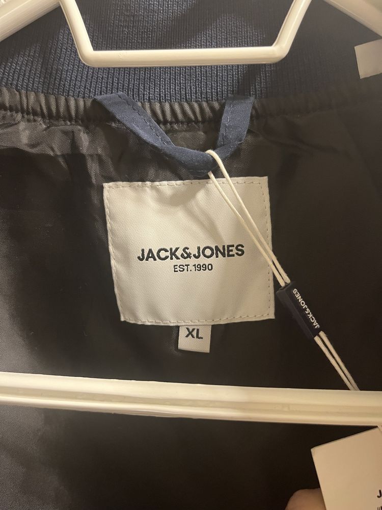 Мъжко пролетно яке Jack and Jones