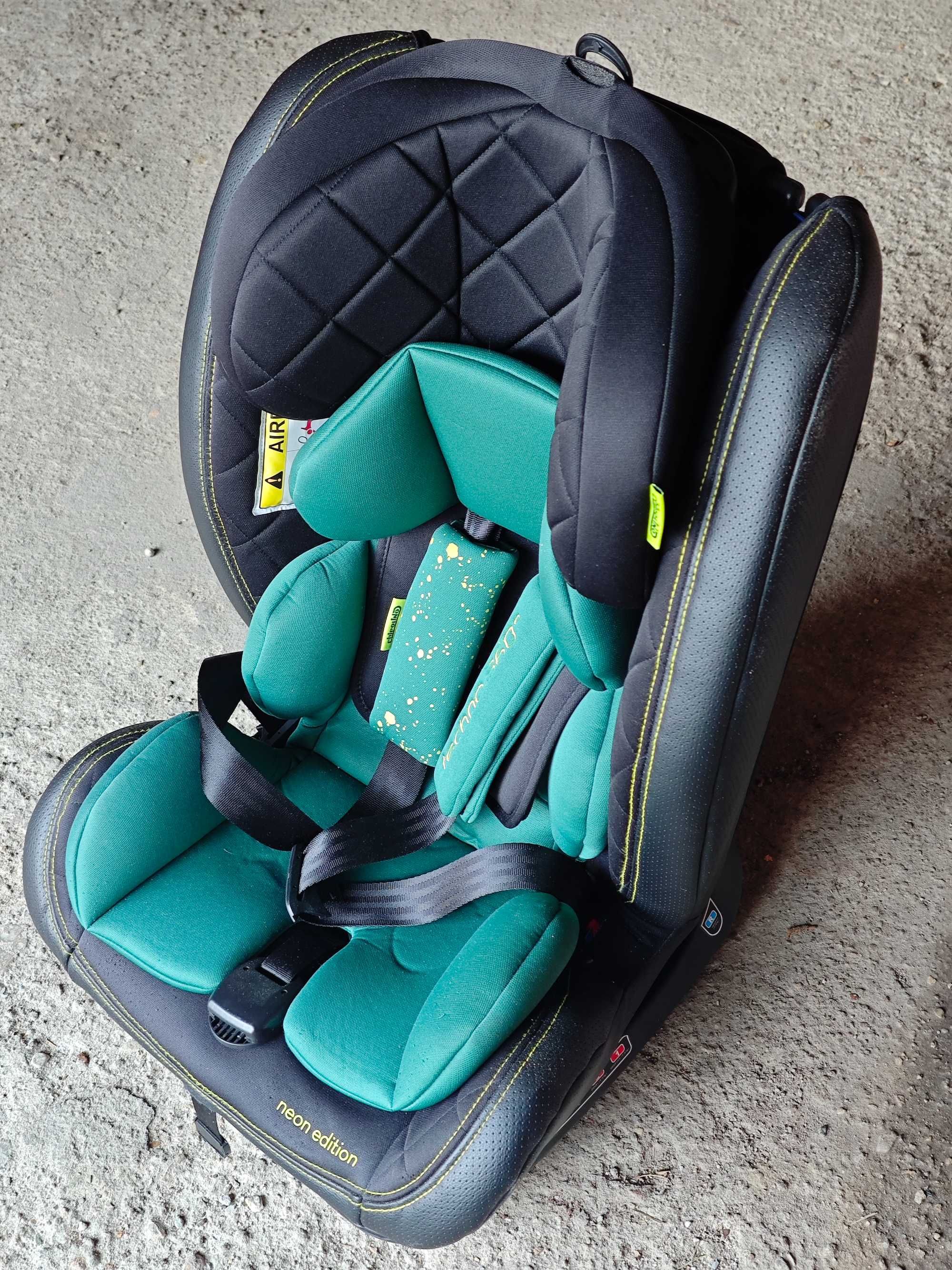 Детско столче за кола Chipolino Techno 360 с ISOFIX – 0–36 кг neon