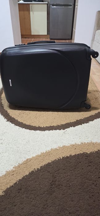 Vând troler negru mare