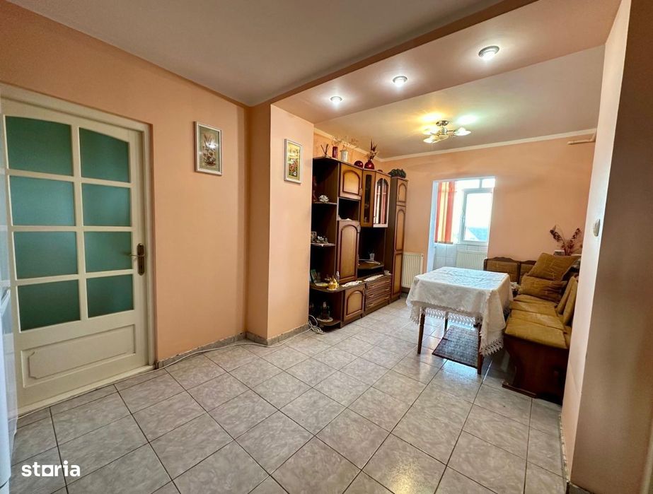 Apartament 3 camere 70 mp cartier Stadion Preț 67.500 Euro