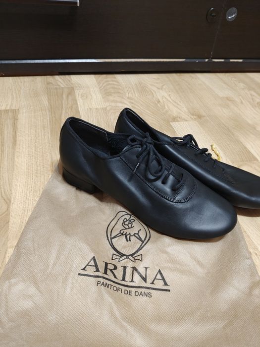 Pantofi de dans sportiv, Arina